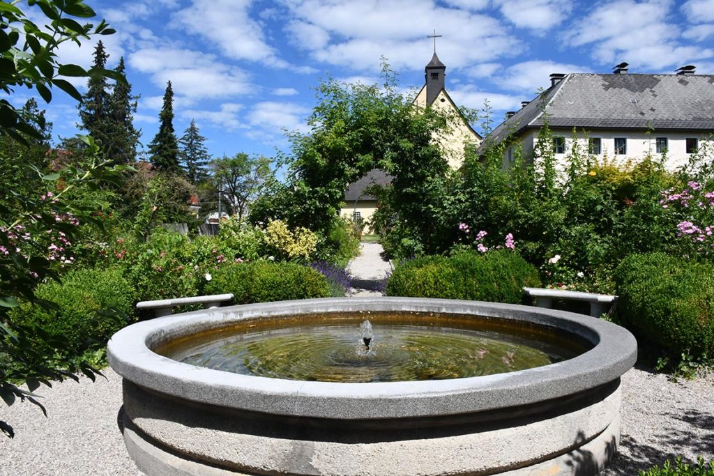Klostgarten Brunnen Gmunden