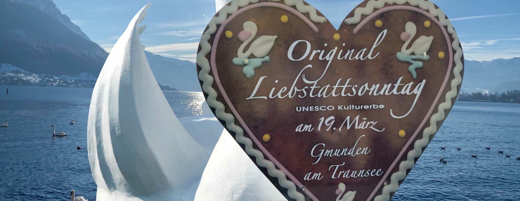 Liebstattsonntag Gmunden 2023 März Schwan Traunsee Liebe